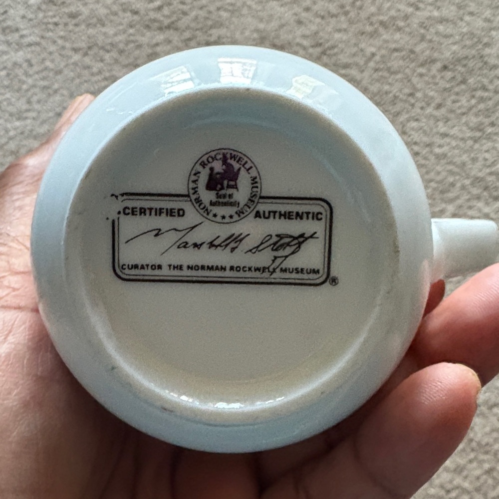 Norman Rockwell Blue and White Coffee Mug, no
Chips like new condition - Picture 2 of 4